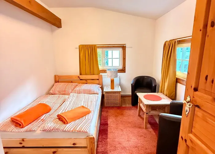 Privates Mit Grossem Garten Holiday home Rauen